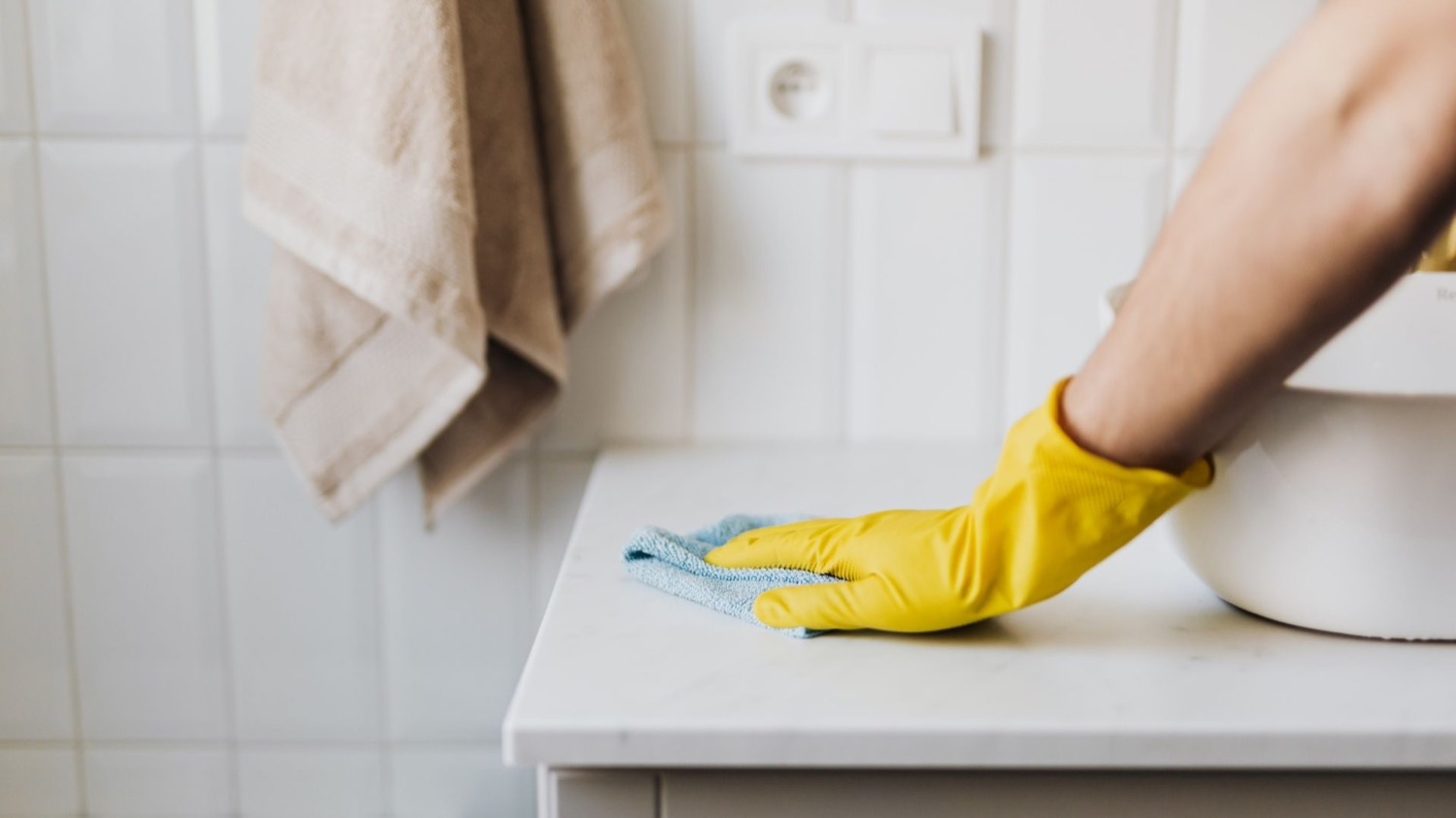 Bathroom cleaning service in Williamsburg, VA